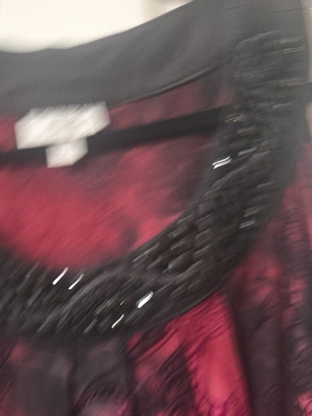 Dress Barn Burgundy and Black Beaded Scoop Neck Tank - Picture 4 of 9